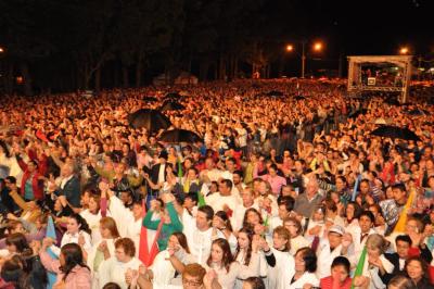 Padre Reginaldo Manzotti comemora 54 anos nesta terÃ§a-feira (25) 